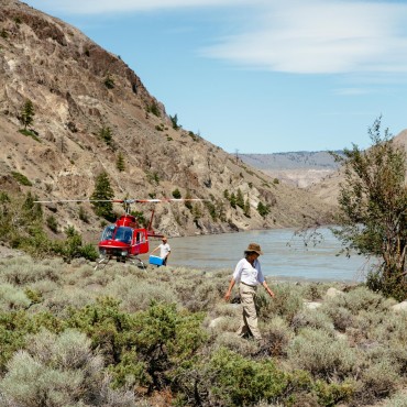 Take an easygoing stroll through the sage-scented desert while hiking at Siwash Lake